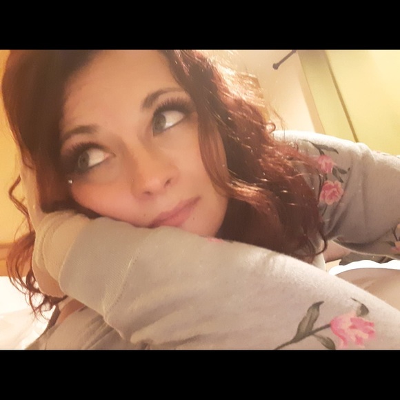 Meet your Posher, Krystal - Picture 2 of 6